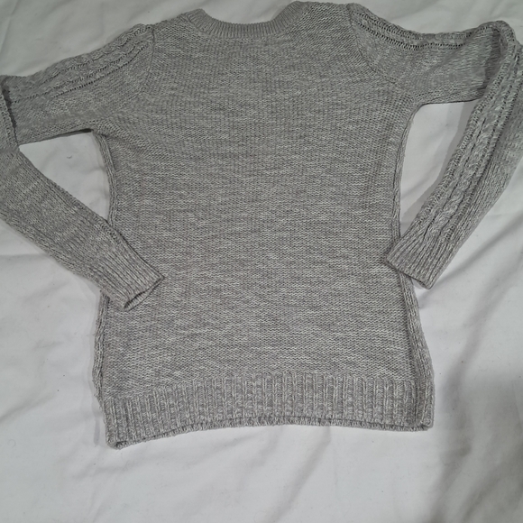 Old Navy Light Gray Cable Knit Sweater - Picture 7 of 9